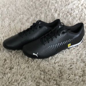 Black puma Ferrari sneakers new never worn.